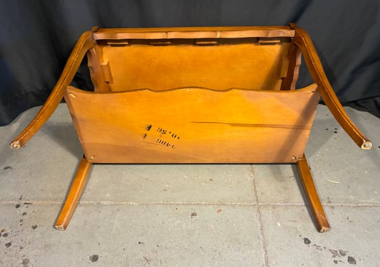 French-Style Wooden Side Table with Leather Inlay & Lower Shelf – Vintage Reproduction