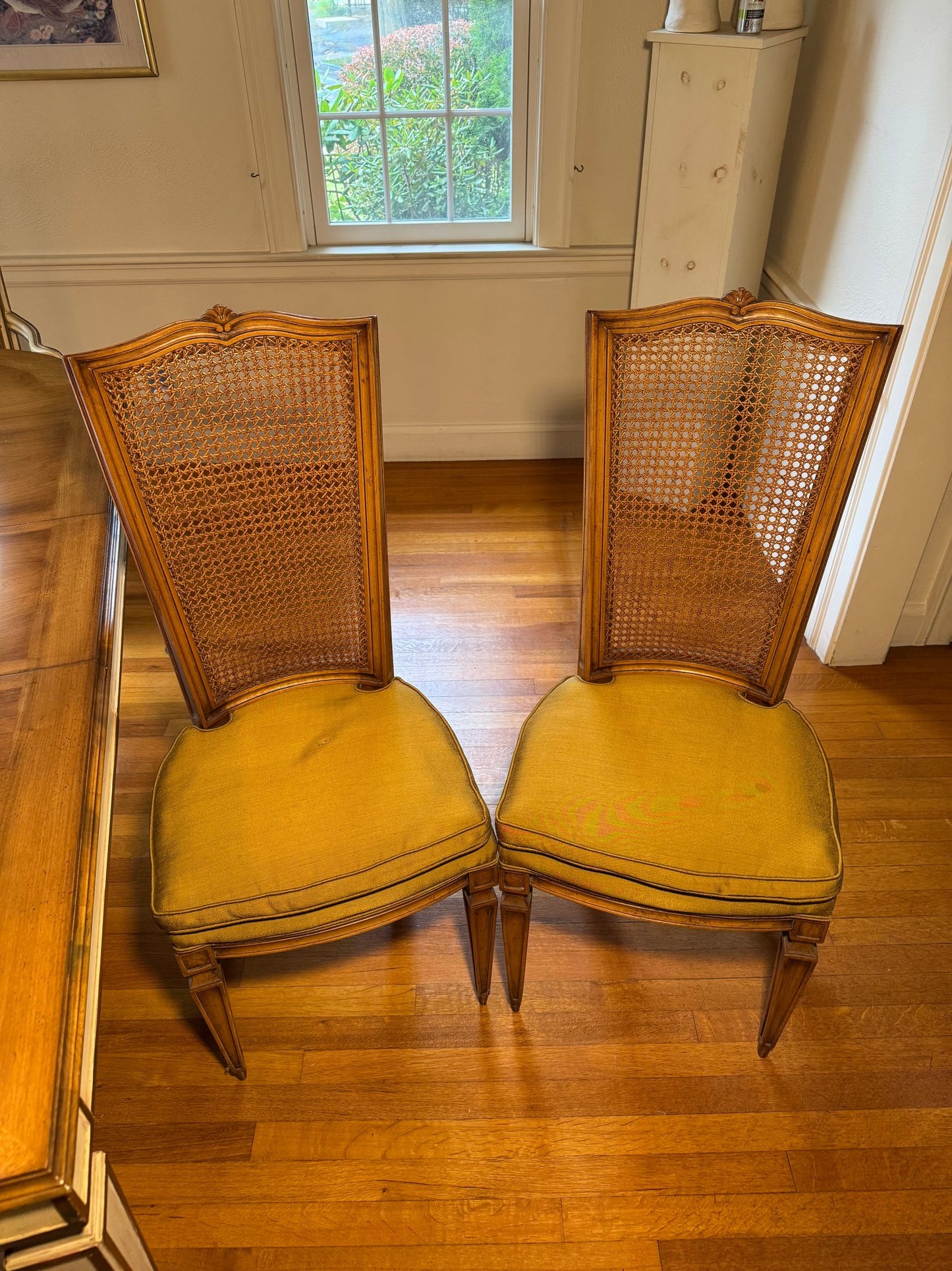 Karges Furniture Co Italian Provincial Dining Table & Six Cane Back Dining Chairs