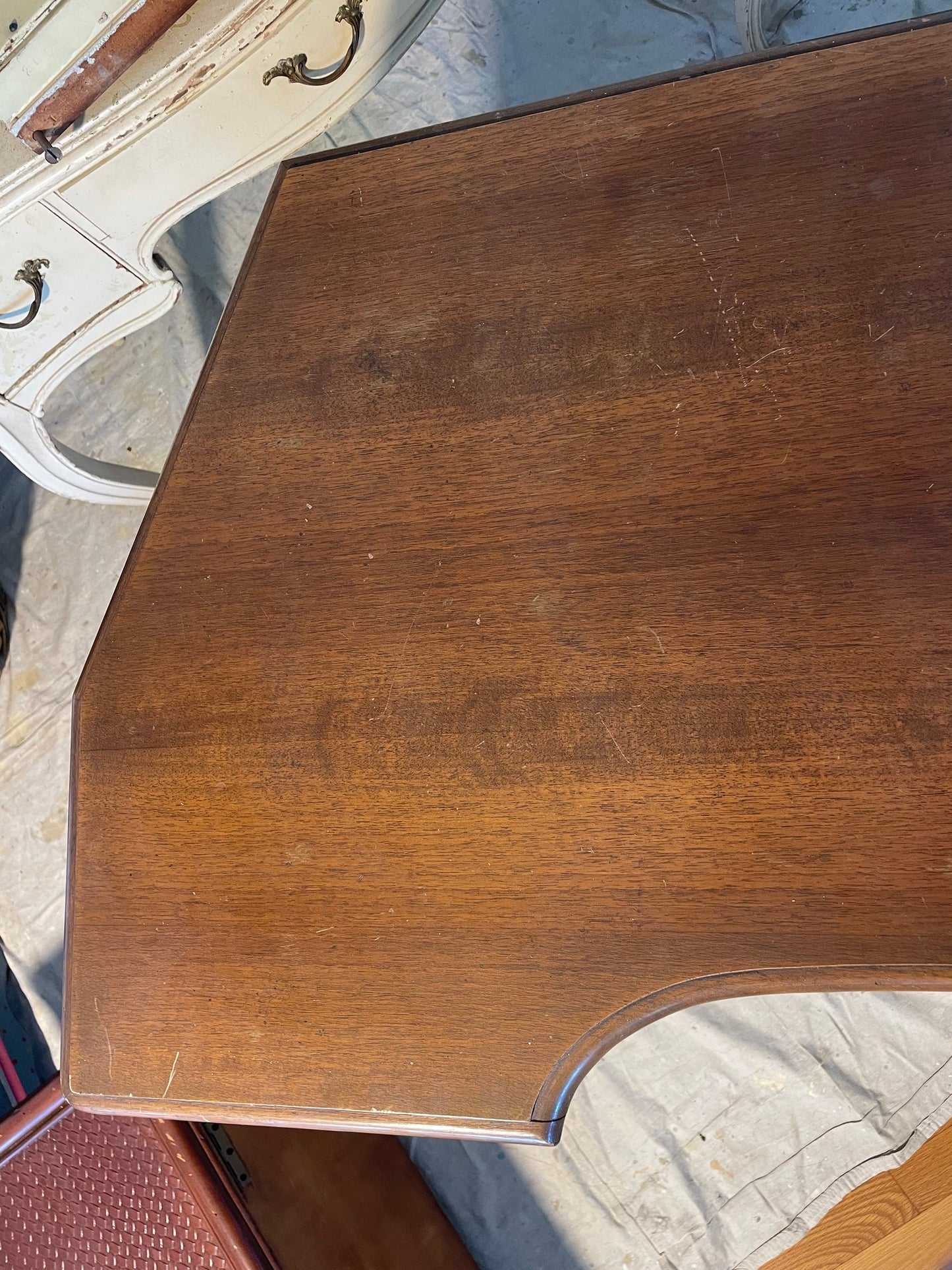 Trouvailles Horse Hoof 3-Drawer Desk – Watertown, Massachusetts – 43” W