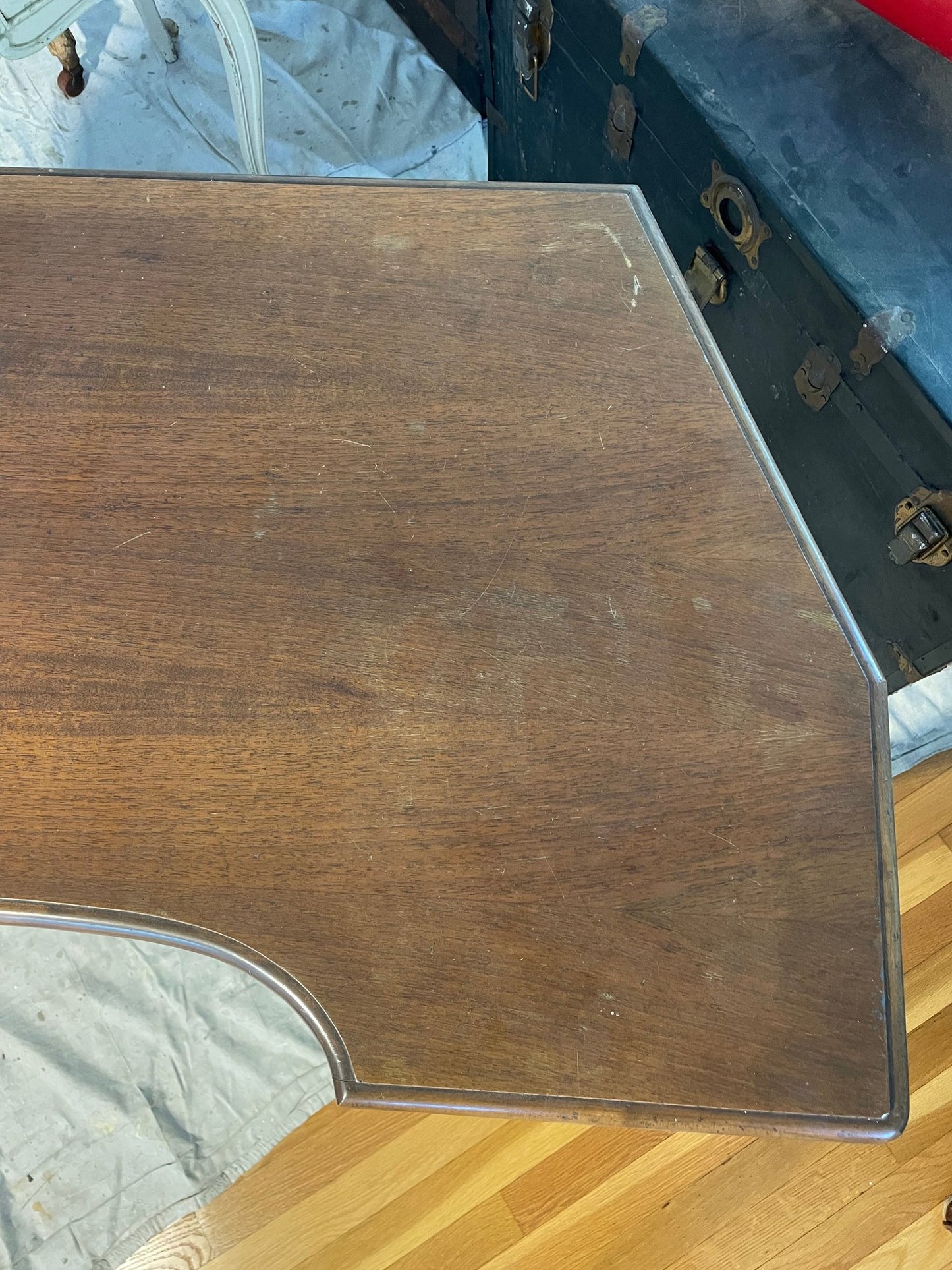 Trouvailles Horse Hoof 3-Drawer Desk – Watertown, Massachusetts – 43” W