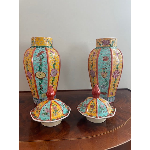 Pair of Chinese Famille Rose Octagonal Covered Jars | Turquoise & Yellow Chinoiserie Ginger Jars with Lids
