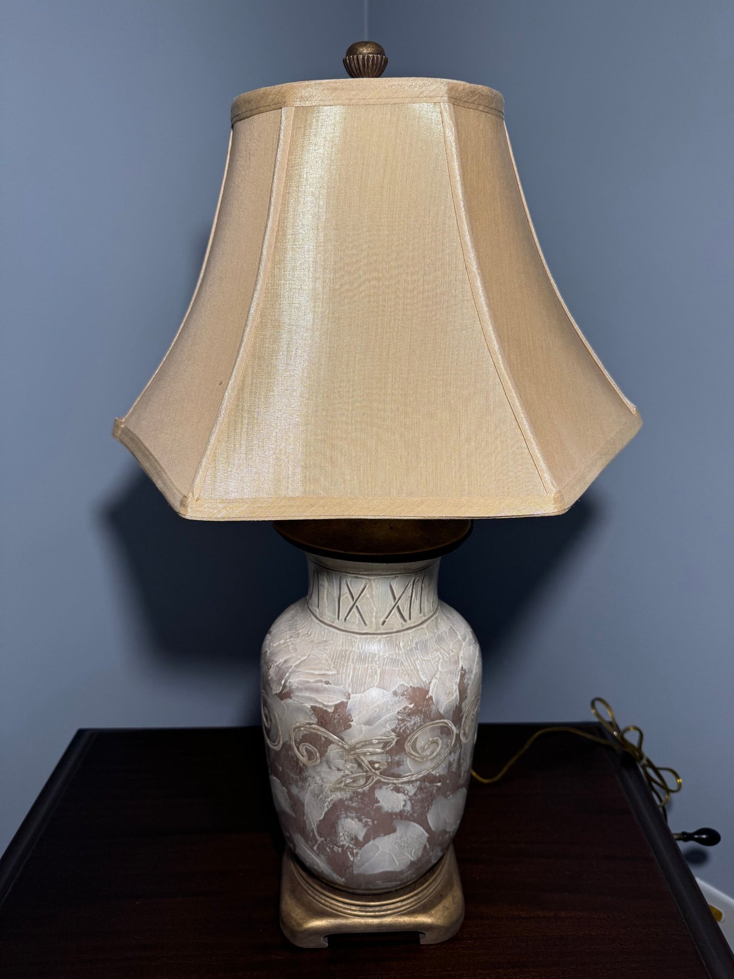 Gilded Urn Style Pottery Table Lamp