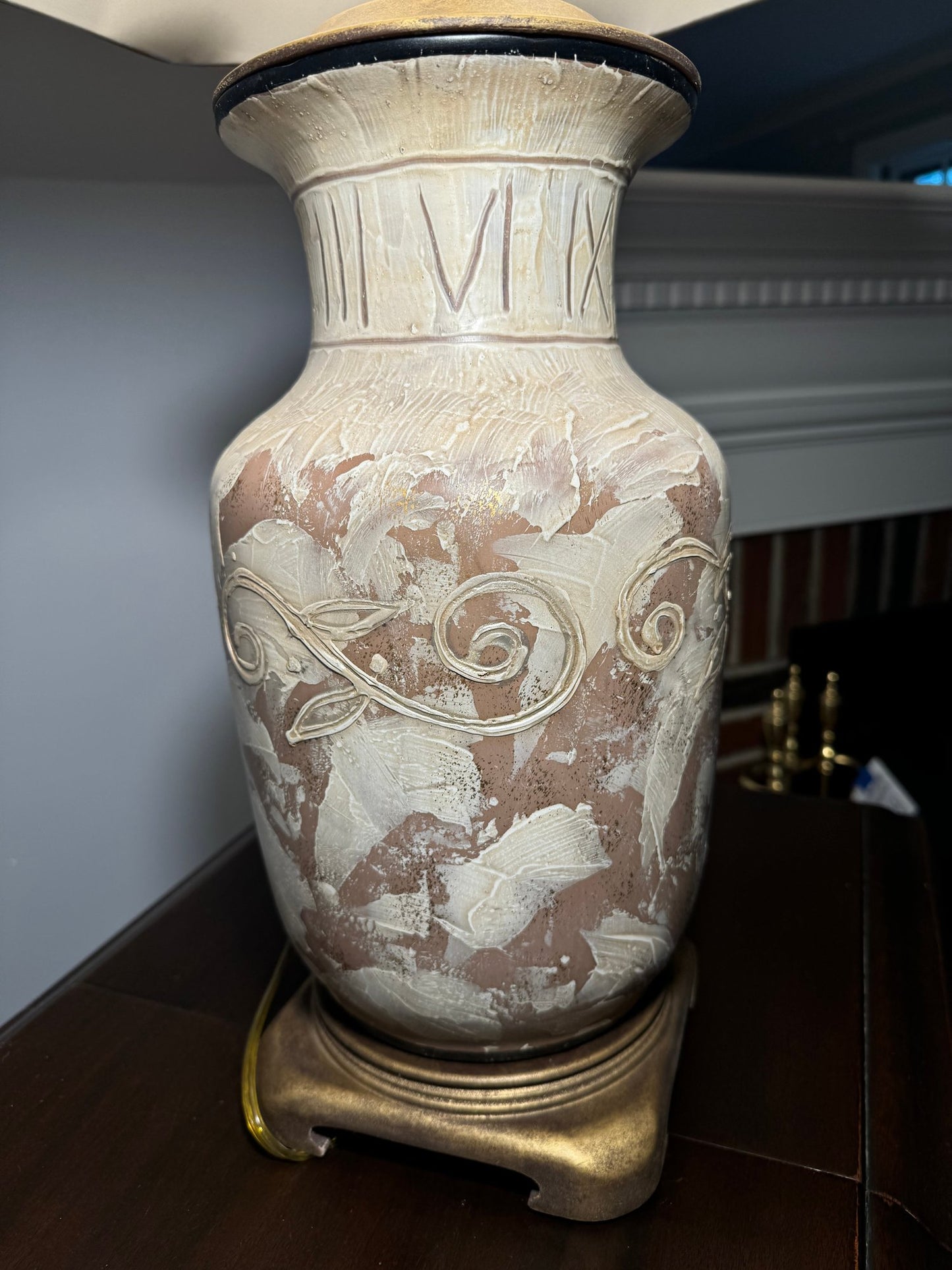 Gilded Urn Style Pottery Table Lamp