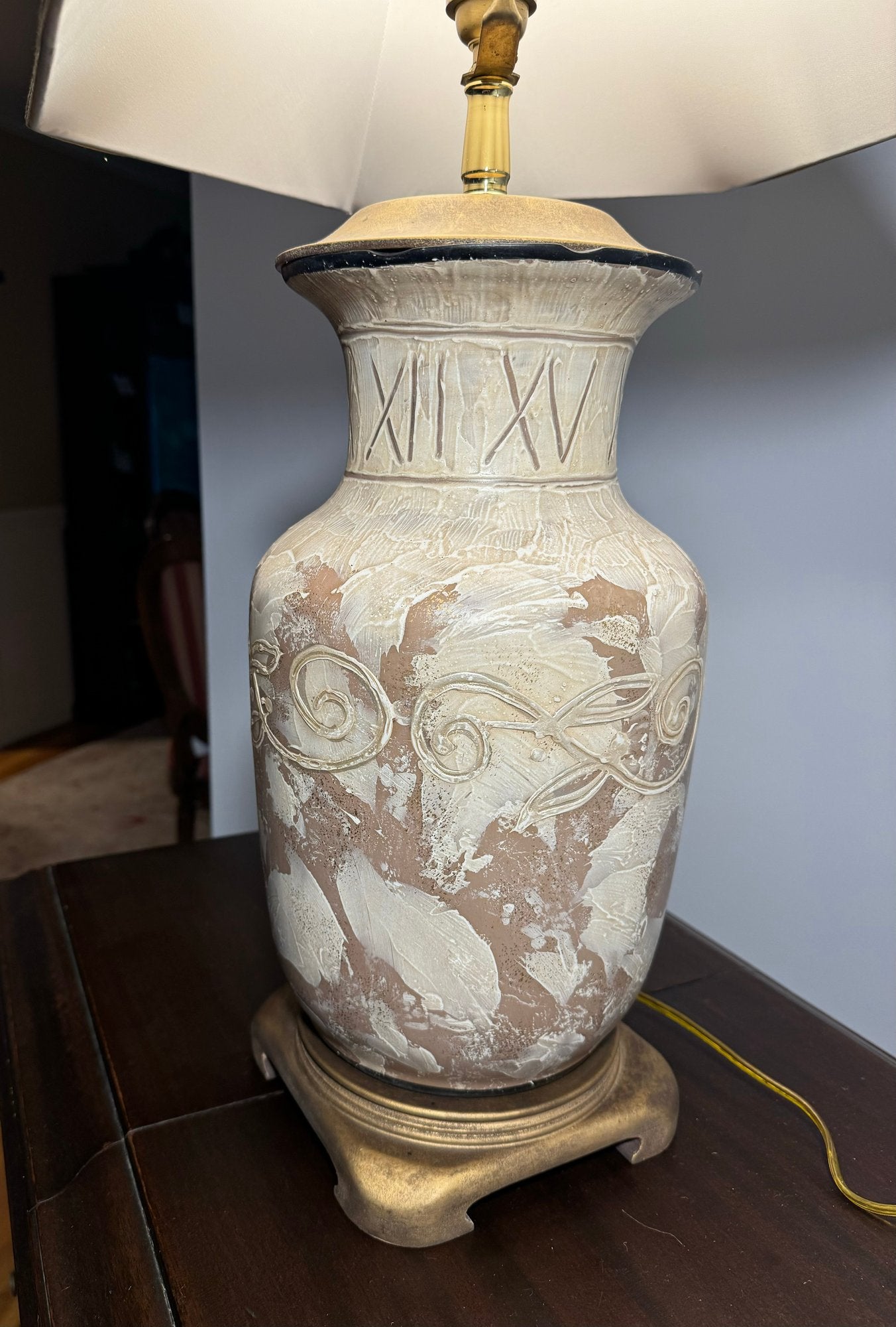 Gilded Urn Style Pottery Table Lamp