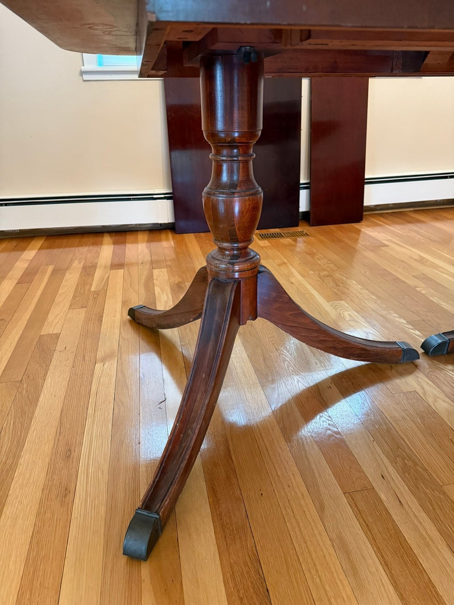 Mahogany Double-Pedestal Dining Table with 3 Leaves & Custom Pads