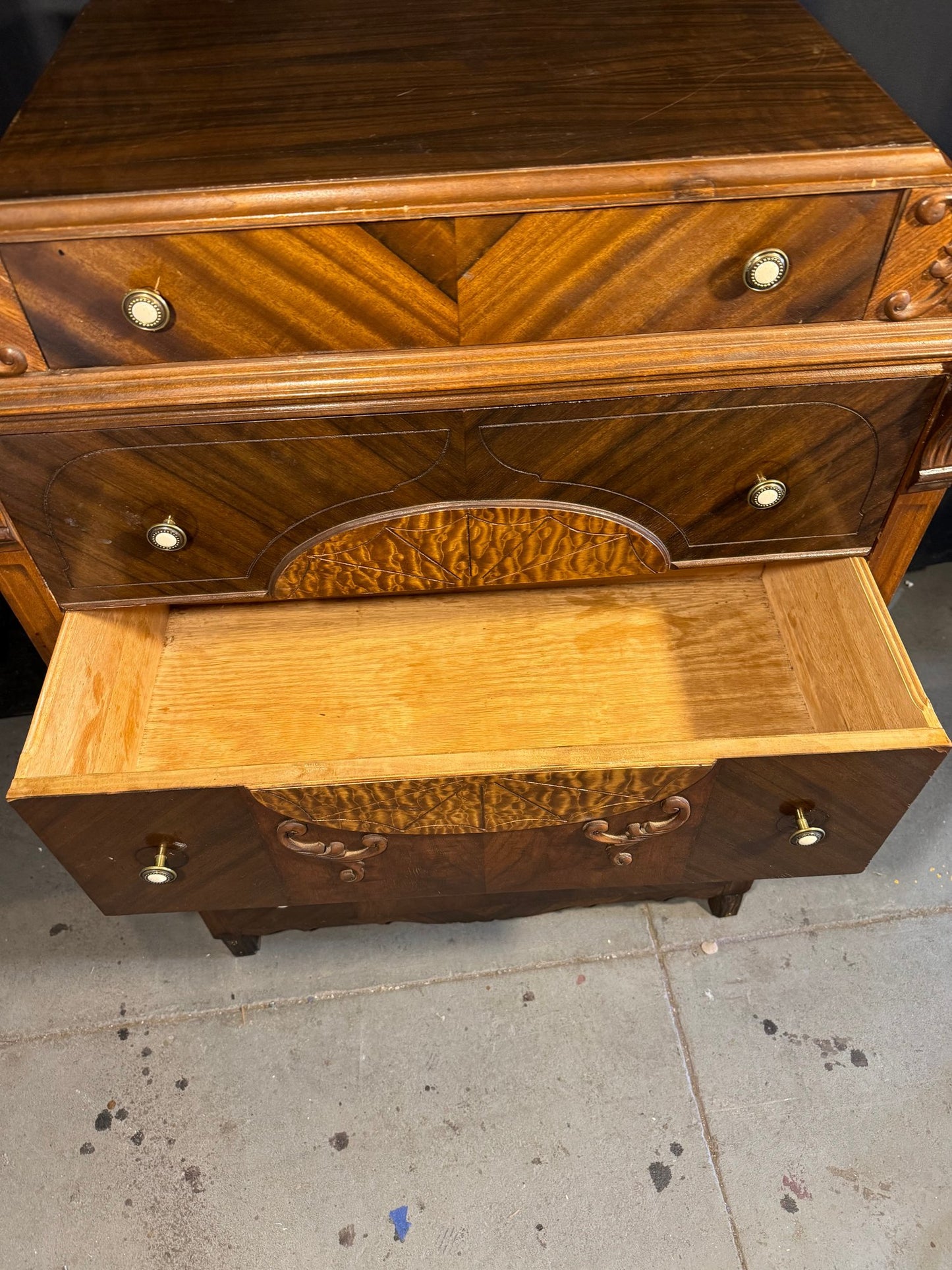 Art Deco Waterfall Style Inlaid Chest of Drawers – 1930s–1940s, 48″ Tall